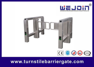 Πλήρης χρόνος ανάκτησης 3s DC 24V Brush Motor Swing Barrier Gate με αυτόματη αντίστροφη διέλευση για τη διαχείριση στάθμευσης